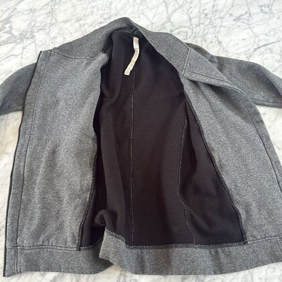 Lululemon Back To It Wrap Heathered Gray Sweater Jacket Sz 2 - Picture 8 of 8